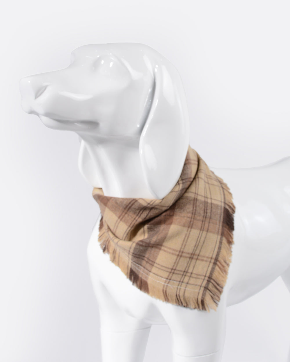 This Christmas dog triangle kerchief suits many medium or large dogs. Made of high-quality cotton material, it is adjustable and washable.