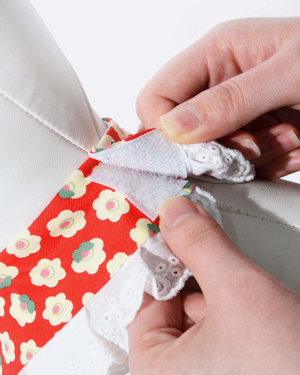 Velcro Ruffled Hem Floral Bib - Bunny